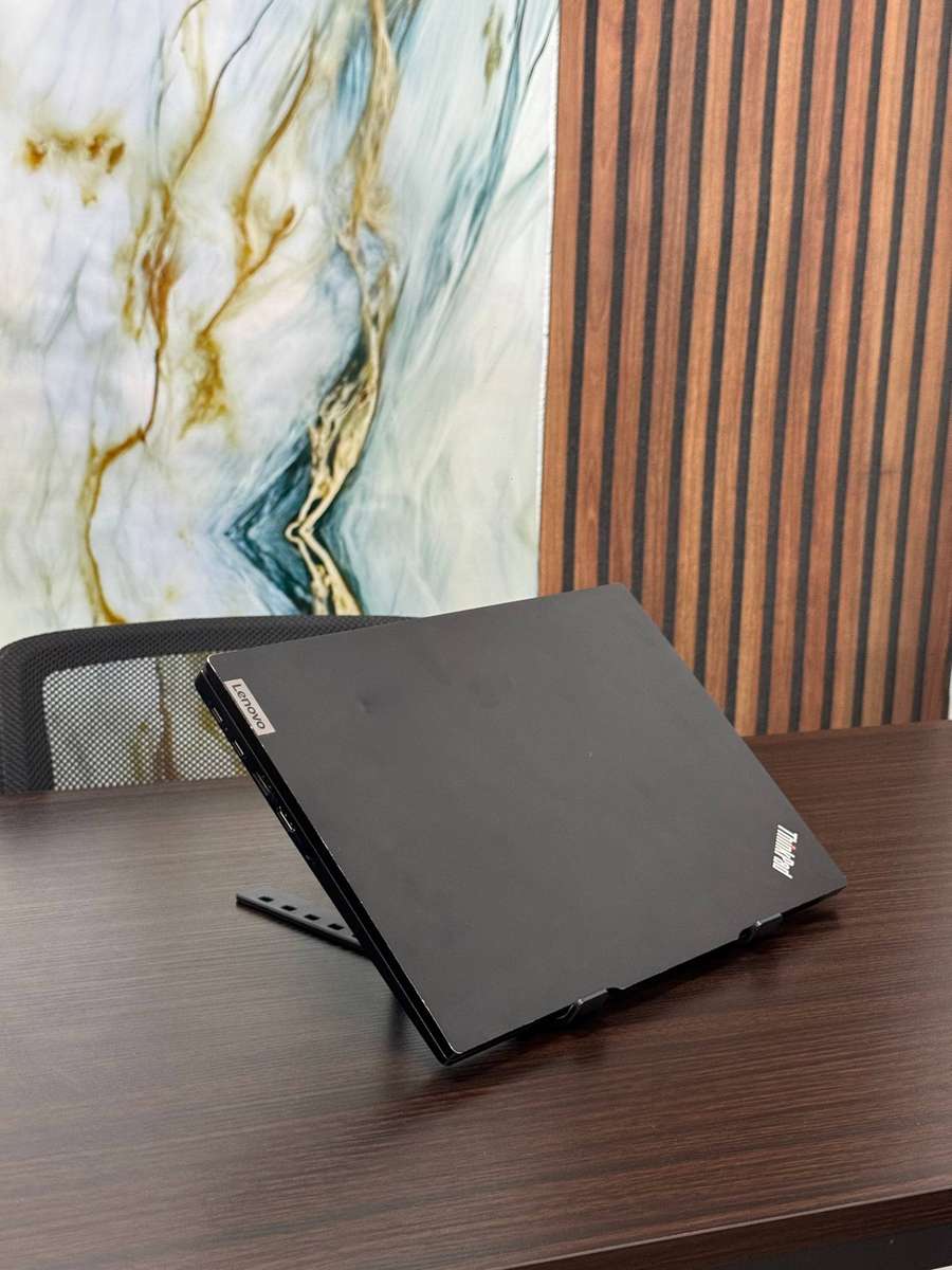 Lenovo ThinkPad E14 Gen 5  13th Gen , Intel Core i5-1335U , with intel Iris Xe Iris Graphics