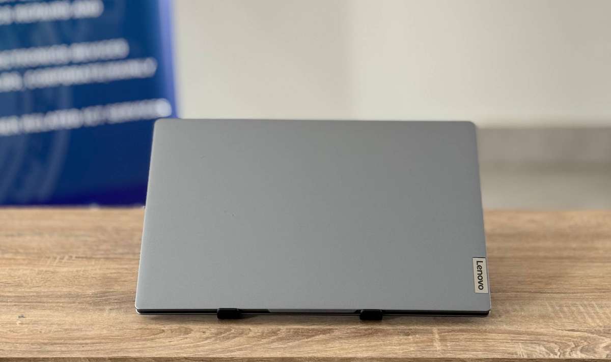 Lenovo IdeaPad Slim(15inch) Intel(R) Core i5 - 12450CPU, 12th Generation