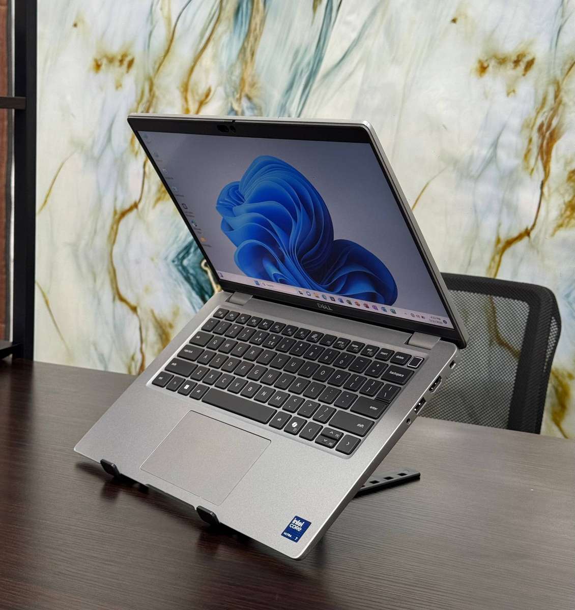 Dell Latitude 5450  Intel Core Ultra 7 155U | with Intel AI Boost NPU