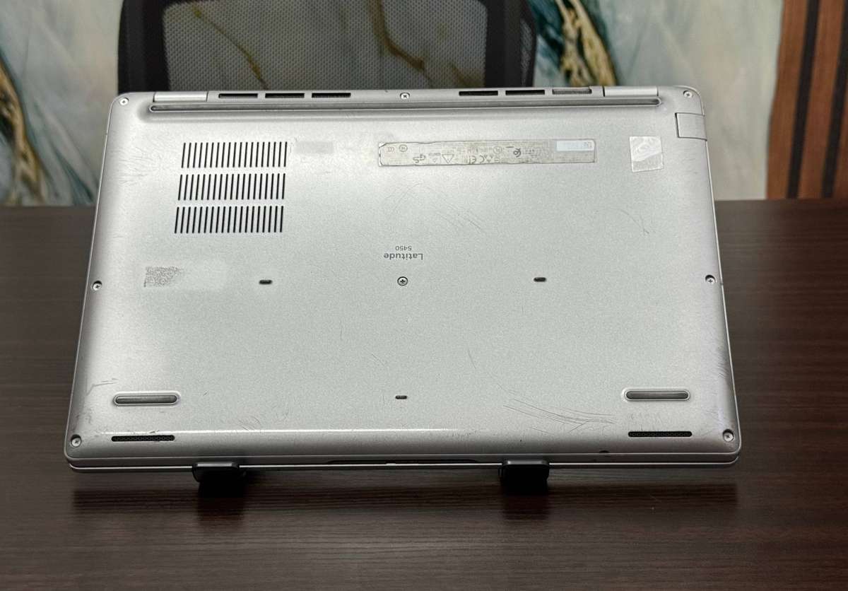 Dell Latitude 5450  Intel Core Ultra 7 155U | with Intel AI Boost NPU