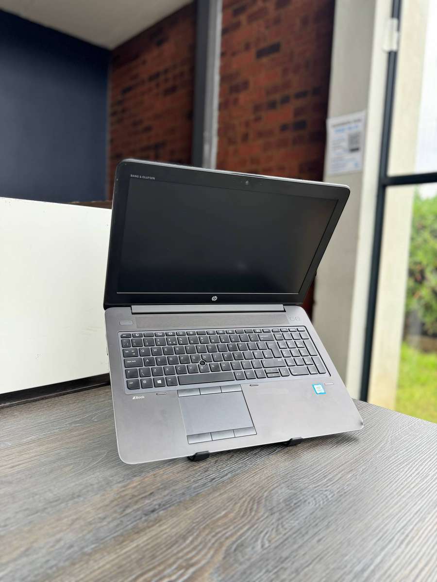 HP ZBook 15 G4 Mobilework station Intel Core i7-7820HQ quad-core processor , With Nvidia Graphics