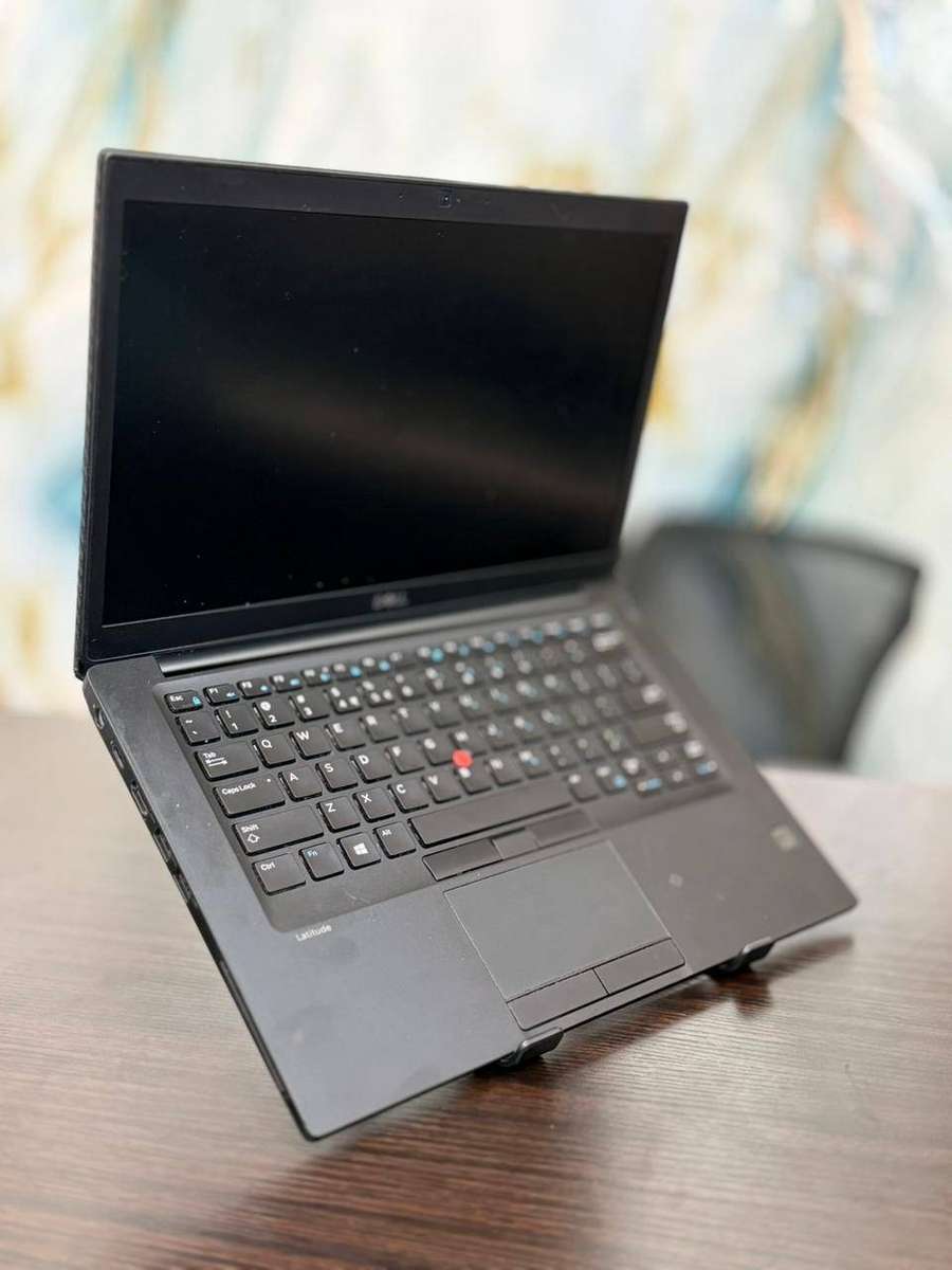 Dell Latitude 7390  Intel® Core i7-8650U Processor 8th Generation Intel Core i7