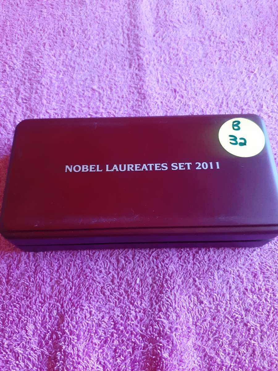 Empty Wooden Coin Box. Nobel Laureates Set 2011 - Mint of Norway