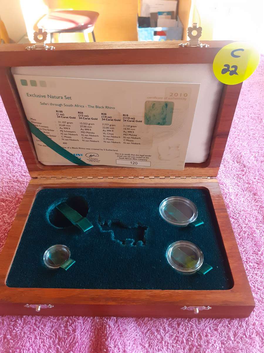 Empty Wooden Coin Holder Box. South African - The Black Rhino - Exclusive Nature Set