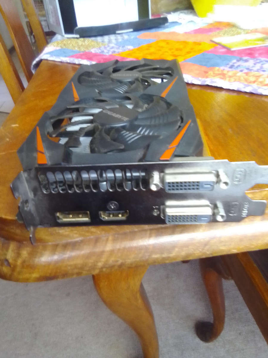 Gigabyte T1050 OC 4GIG DDR5 GAMING GPU GRAPHICS CARD