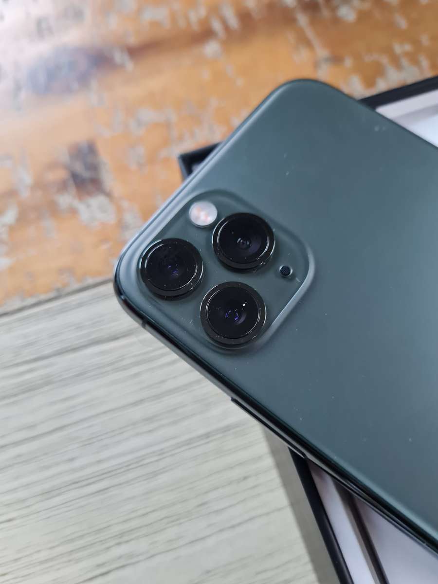 Apple iPhone 11 Pro 256GB Midnight Green