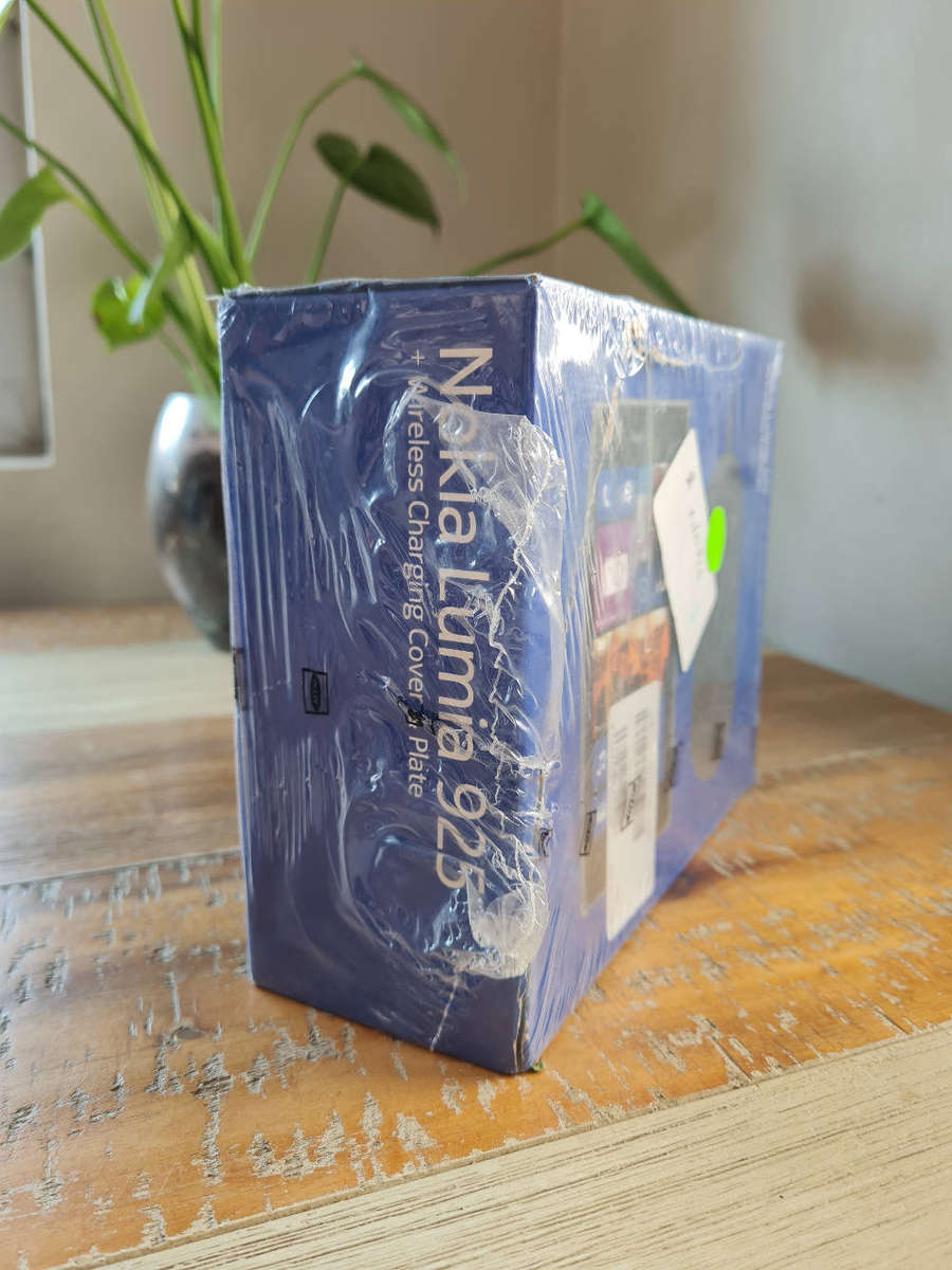 LG G6 32GB Ice Platinum Bundle