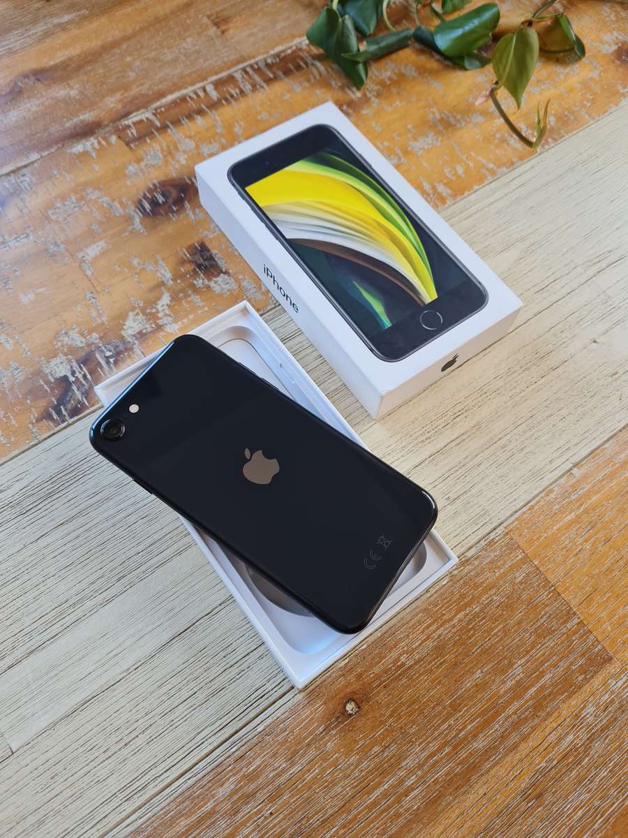 Apple iPhone SE 2020 64GB Black