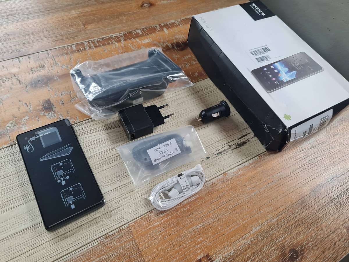 Sony Xperia V 8GB Black