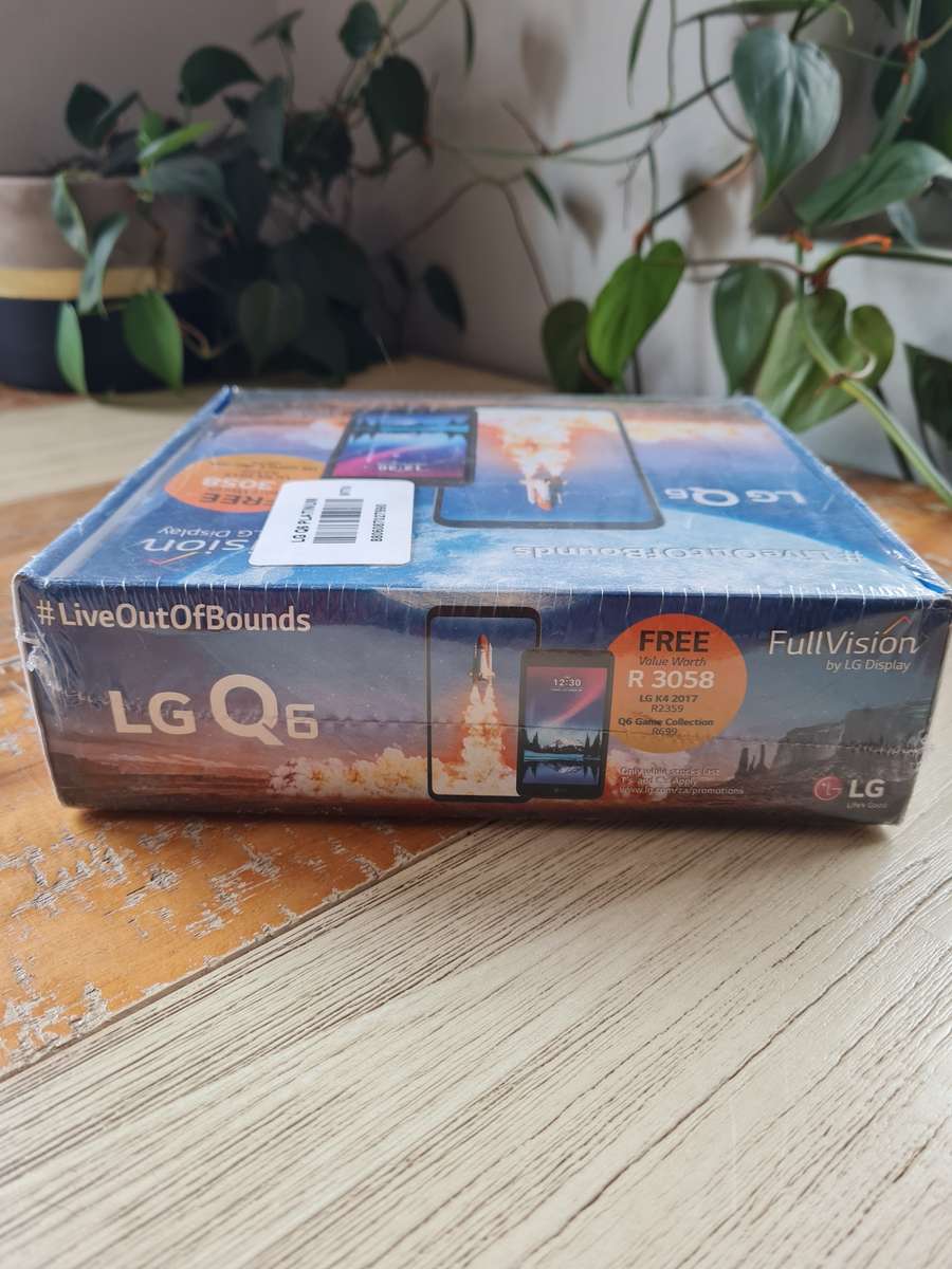 LG Q6 32GB Ice Platinum and LG K4 2017 8GB Titan Bundle