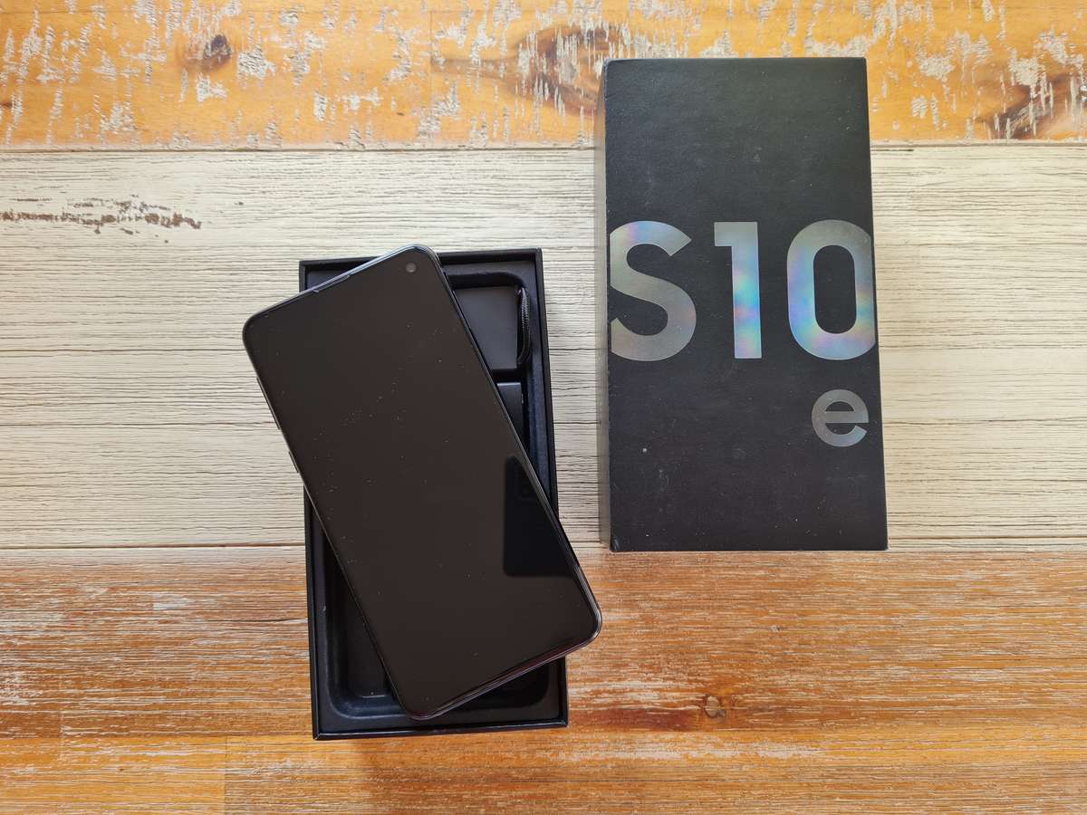 Samsung Galaxy S10e 128GB Prism Black