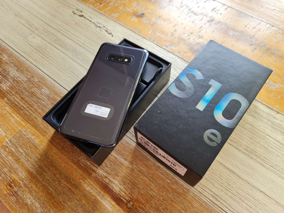 Samsung Galaxy S10e 128GB Prism Black