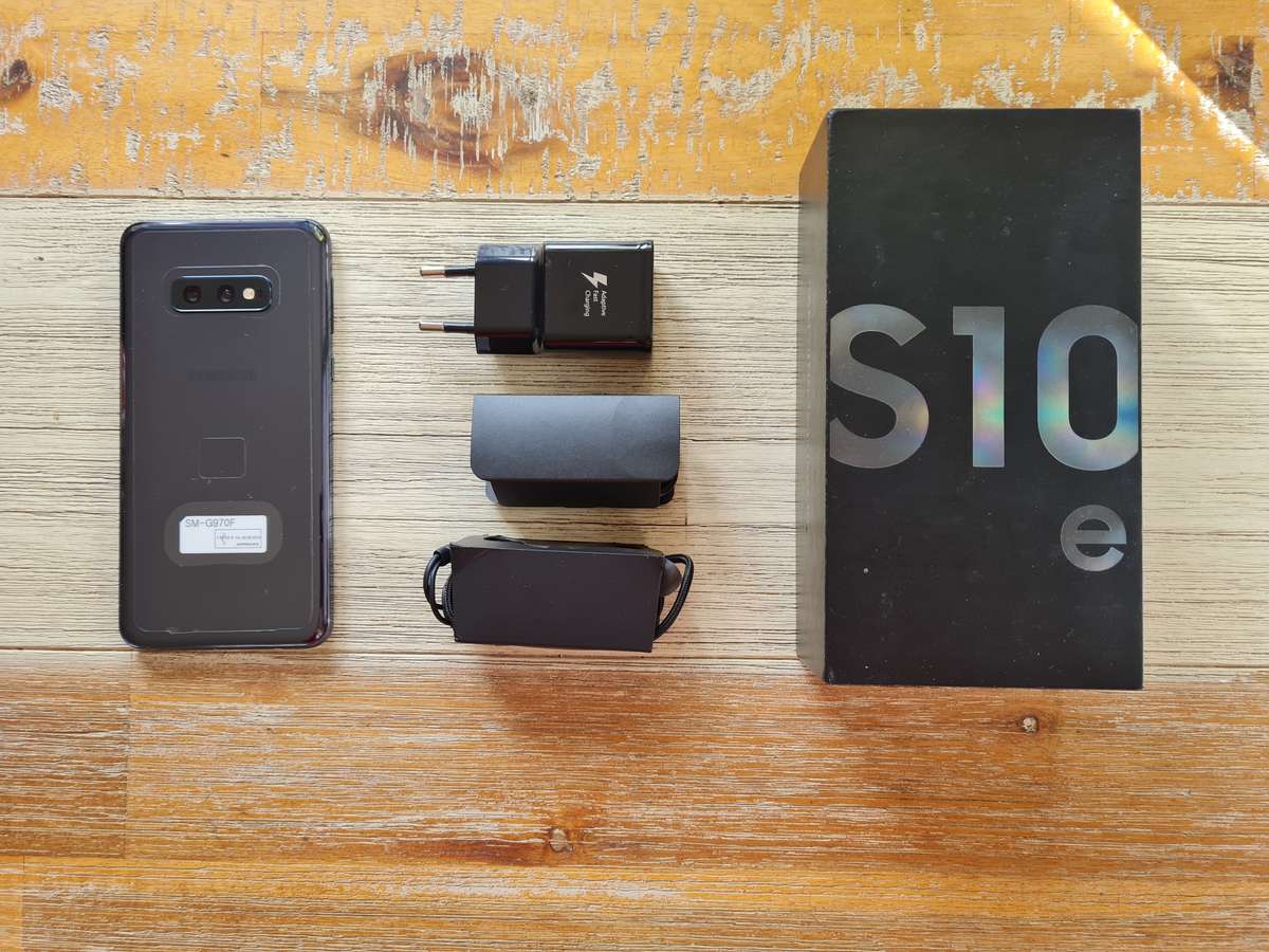 Samsung Galaxy S10e 128GB Prism Black