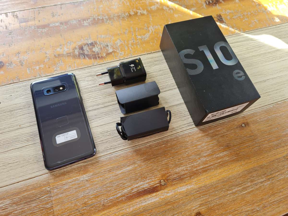 Samsung Galaxy S10e 128GB Prism Black