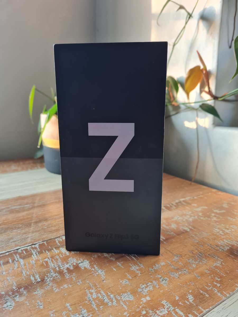 Samsung Galaxy Z Flip3 256GB Lavender