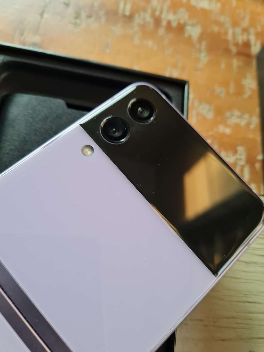 Samsung Galaxy Z Flip3 256GB Lavender