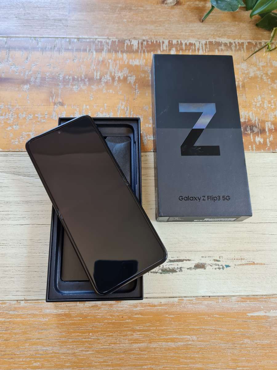 Samsung Galaxy Z Flip3 256GB Phantom Black