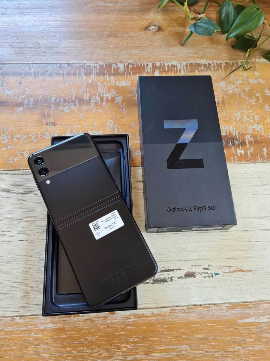 Samsung Galaxy Z Flip3 256GB Phantom Black