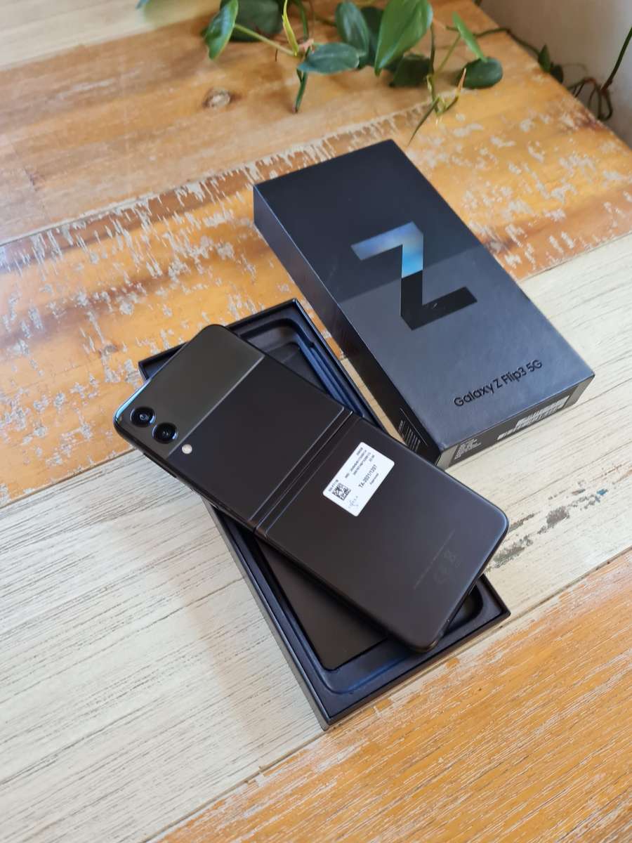 Samsung Galaxy Z Flip3 256GB Phantom Black