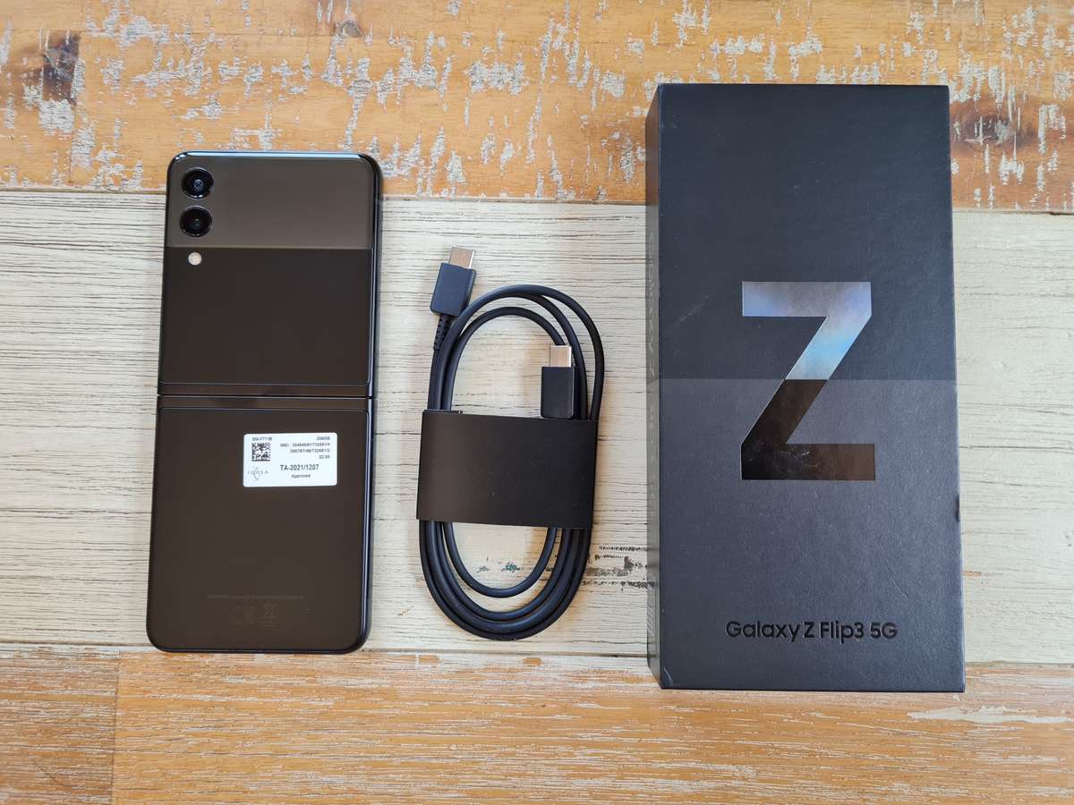 Samsung Galaxy Z Flip3 256GB Phantom Black