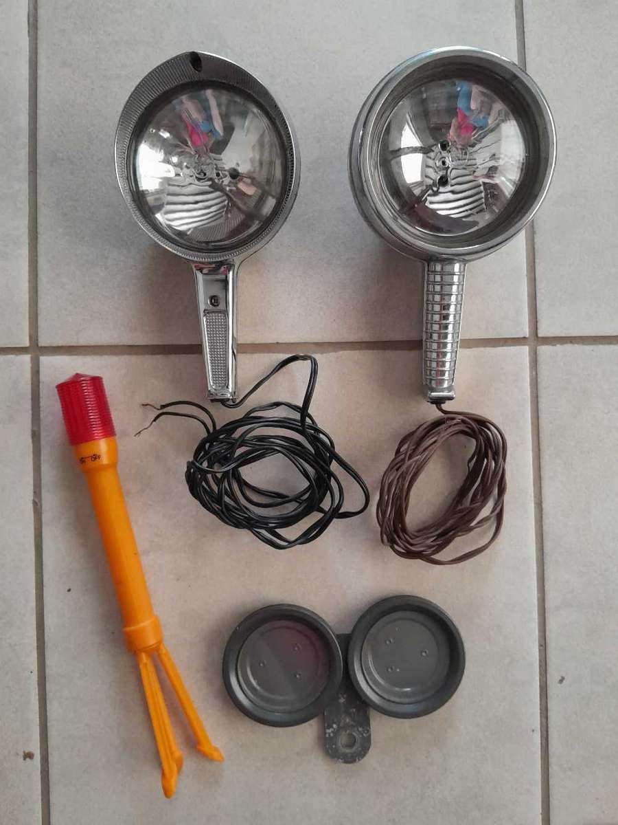 Antique vehicle light lot