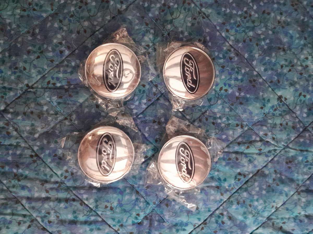Ford centre caps