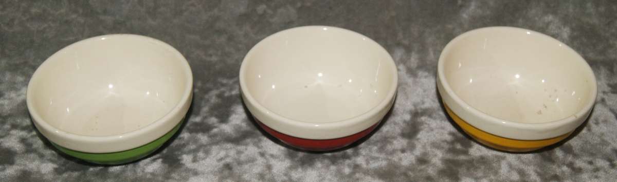 Set of 3 Mixe Stoneware Ramekin bowls