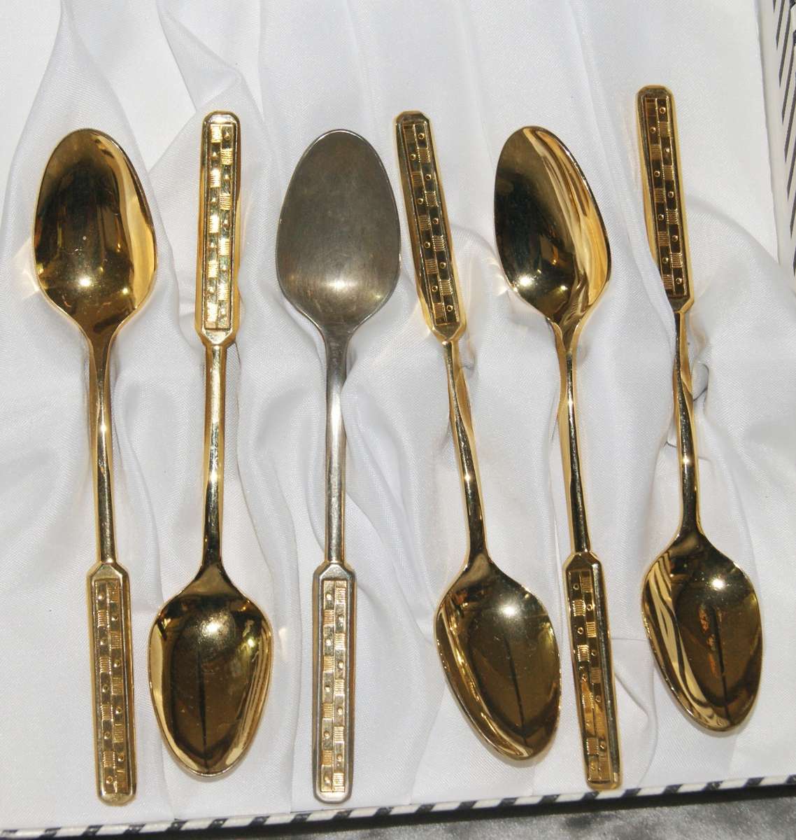 Set of 6 Stainless Steel Gold Plated teaspoons in original box