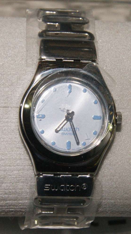 Brand new ladies Swatch Irony watch (needs battery)