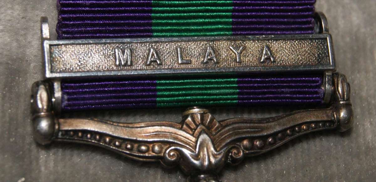 Queens service medal "Malaya" @ crazy low R1 start