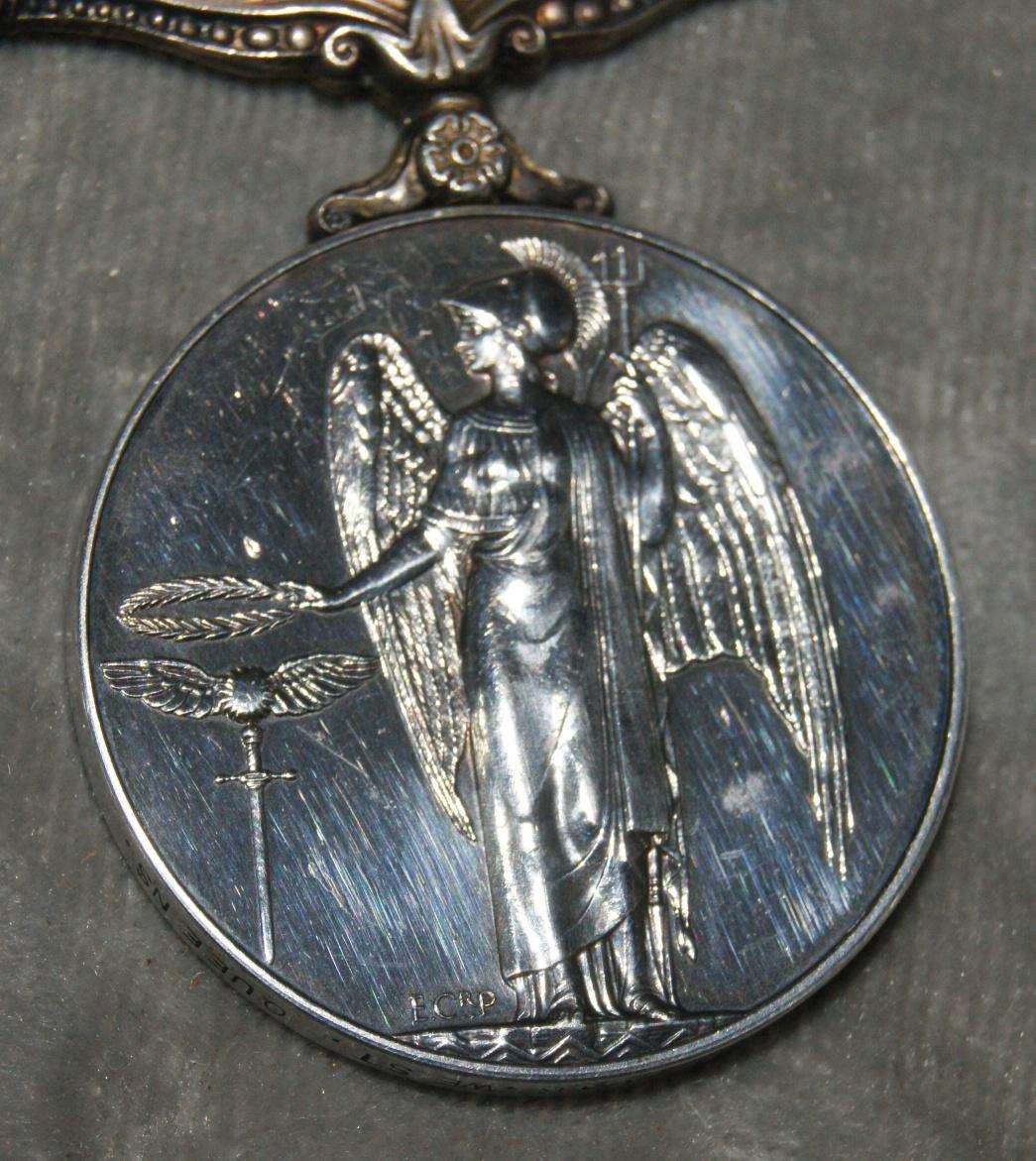 Queens service medal "Malaya" @ crazy low R1 start