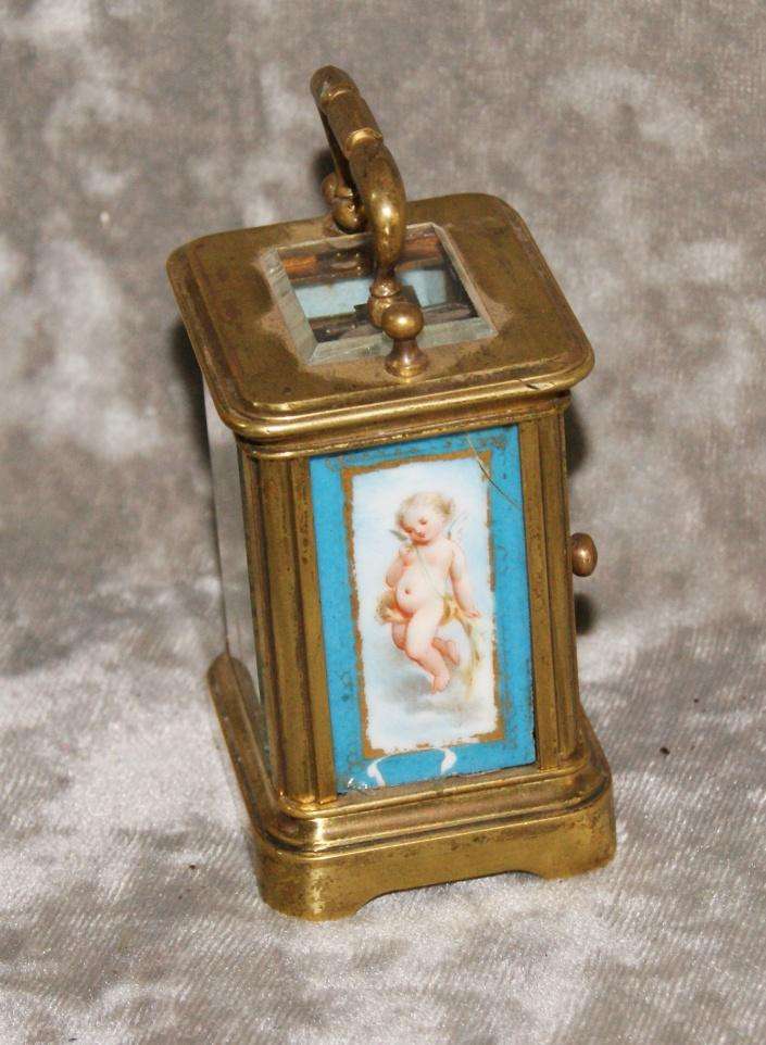 Antique miniature Carriage clock with 2 original keys (untested)