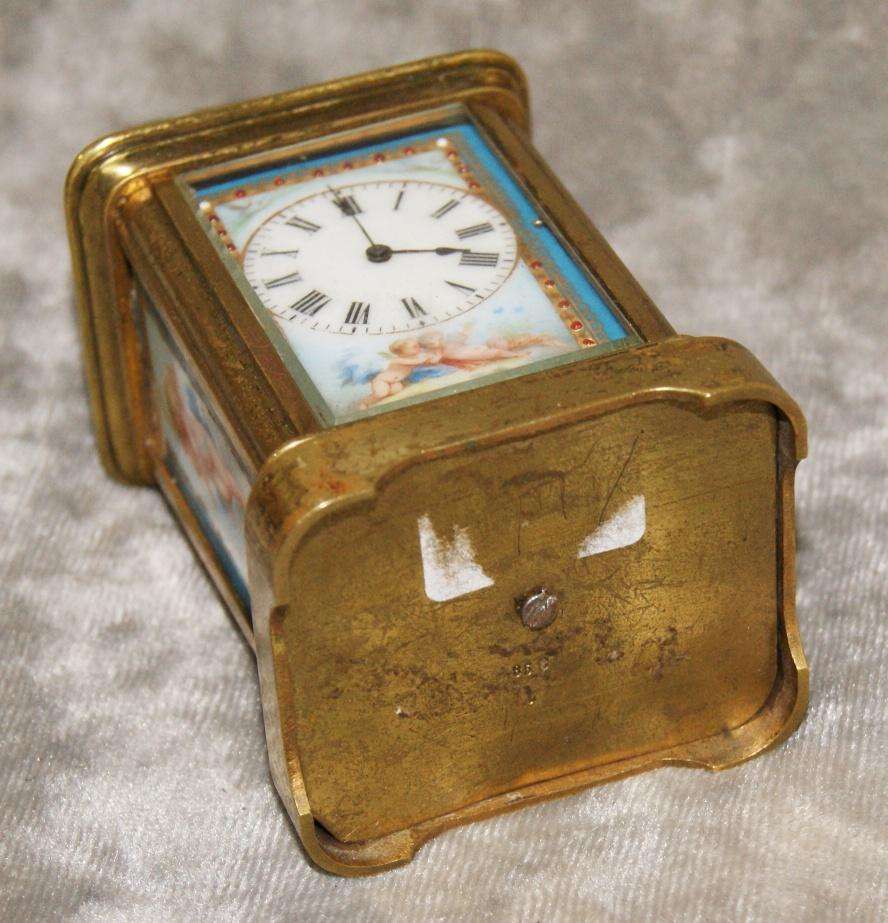 Antique miniature Carriage clock with 2 original keys (untested)