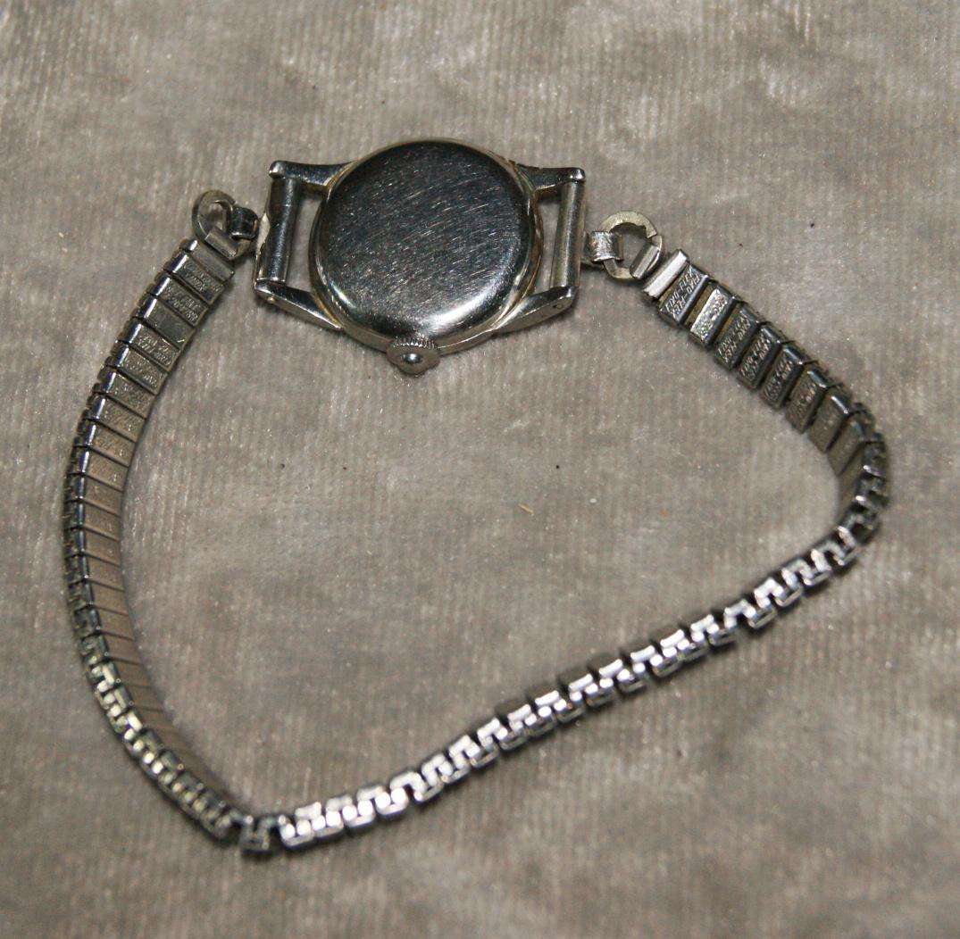 1940's Omega ladies wrist watch (untested, missing glass) @ crazy low R1 start