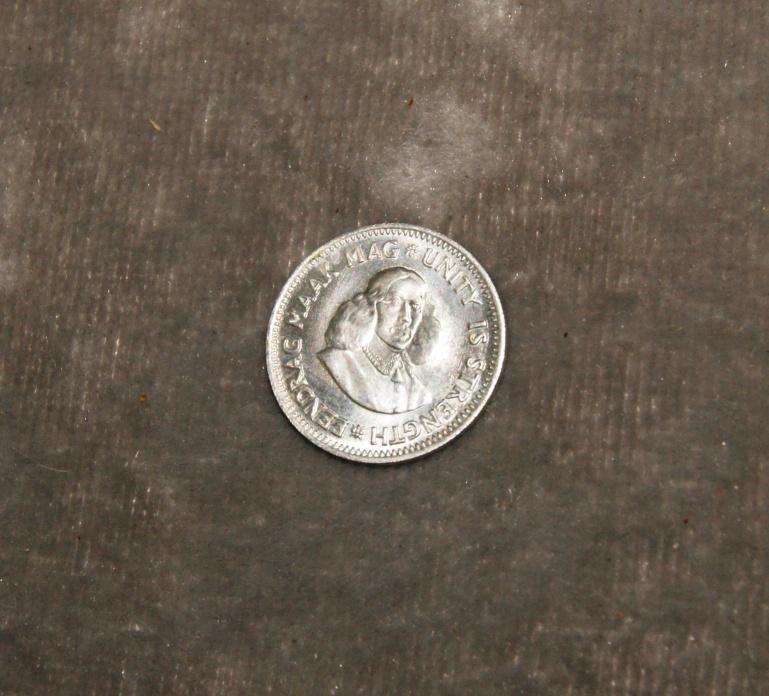 1962 2 1/5c South Africa BU/UNC 50% silver @ crazy low R1 start