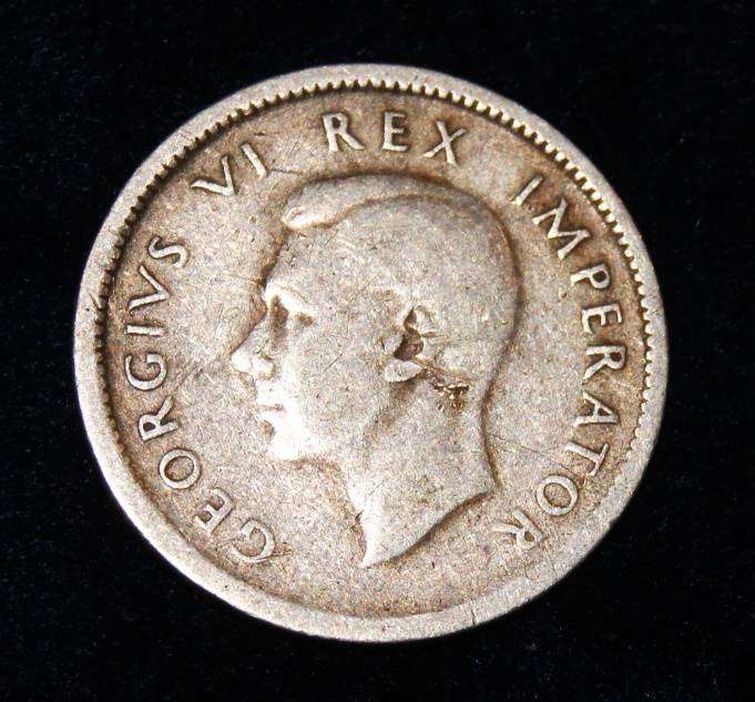 1943 Six Pence South Africa (2.7g)