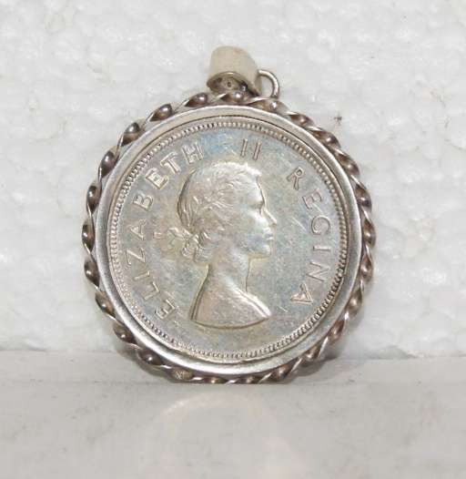 1957 South Africa 1/2 Crown (XF/AU) in Silver Pendant. Not mounted (19.1g) @@@ CRAZY LOW R1 START