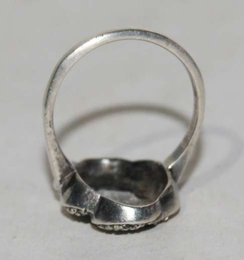 Stunning Silver and Marcasite Ring (4.9g) @@@ CRAZY LOW R1 START
