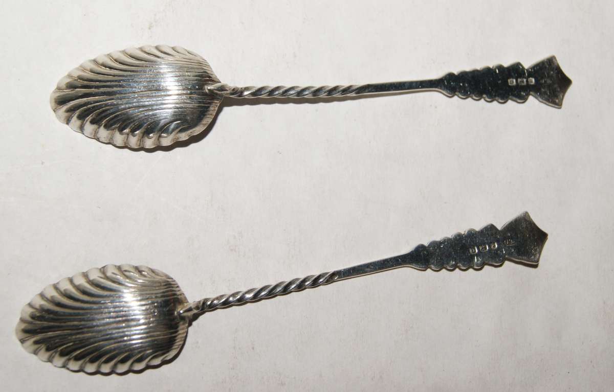 Pair of Hallmarked Silver Birmingham 1913 Teaspoons (17.6g) @@@ CRAZY LOW R1 START