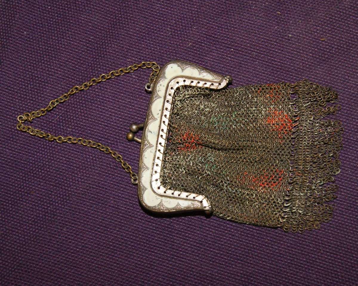 Vintage Art Deco Painted Mesh Flapper Purse with Enameled Frame