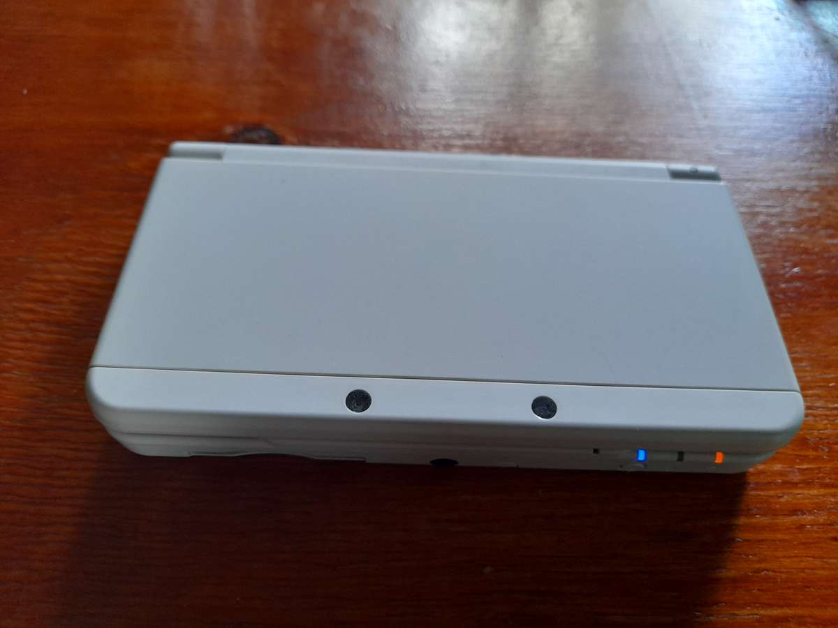 New Nintendo 3DS (White) Console