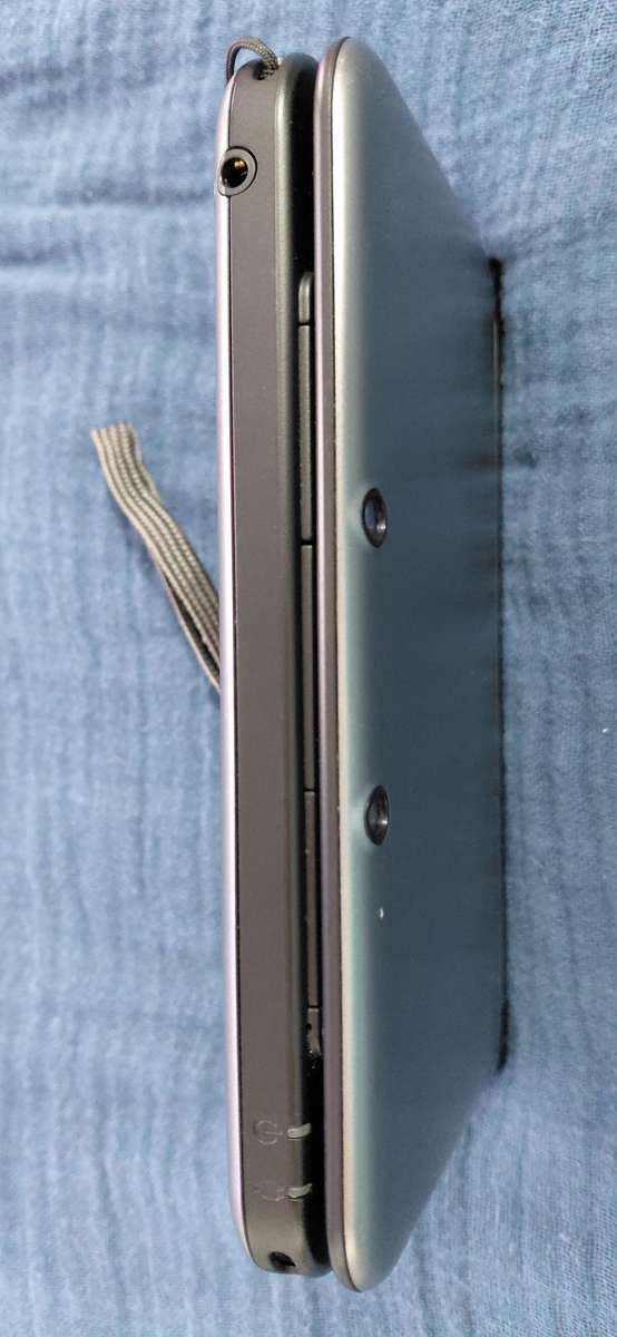 Nintendo 3DS XL Console (Black/Grey)