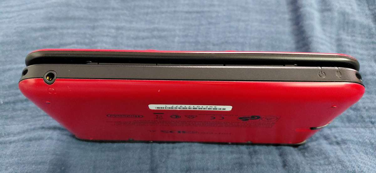 Nintendo 3DS XL Console (Black/Red)