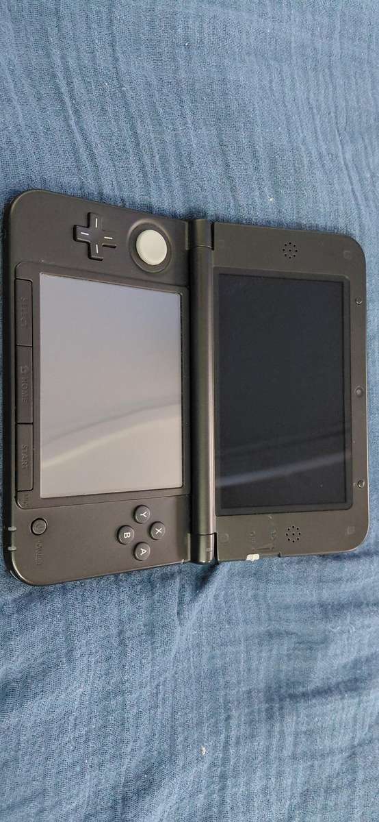 Nintendo 3DS XL Console (Black/Red)