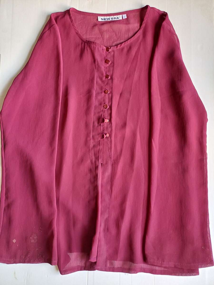 Ladies Top New (Size 12)