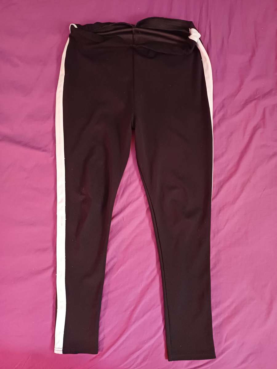 Ladies 3/4 Mr.P Pants (Size L)