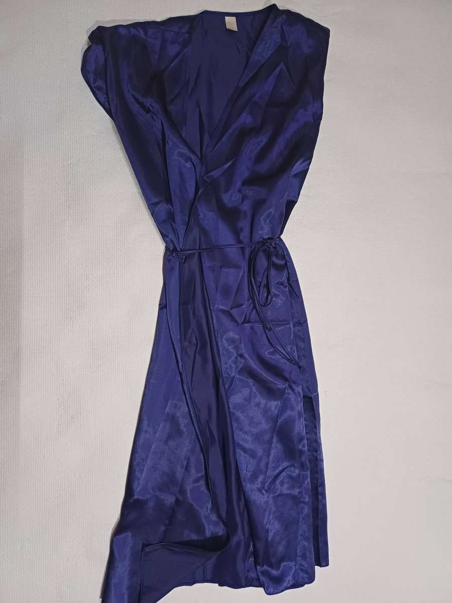 Ladies Gown (Size M)