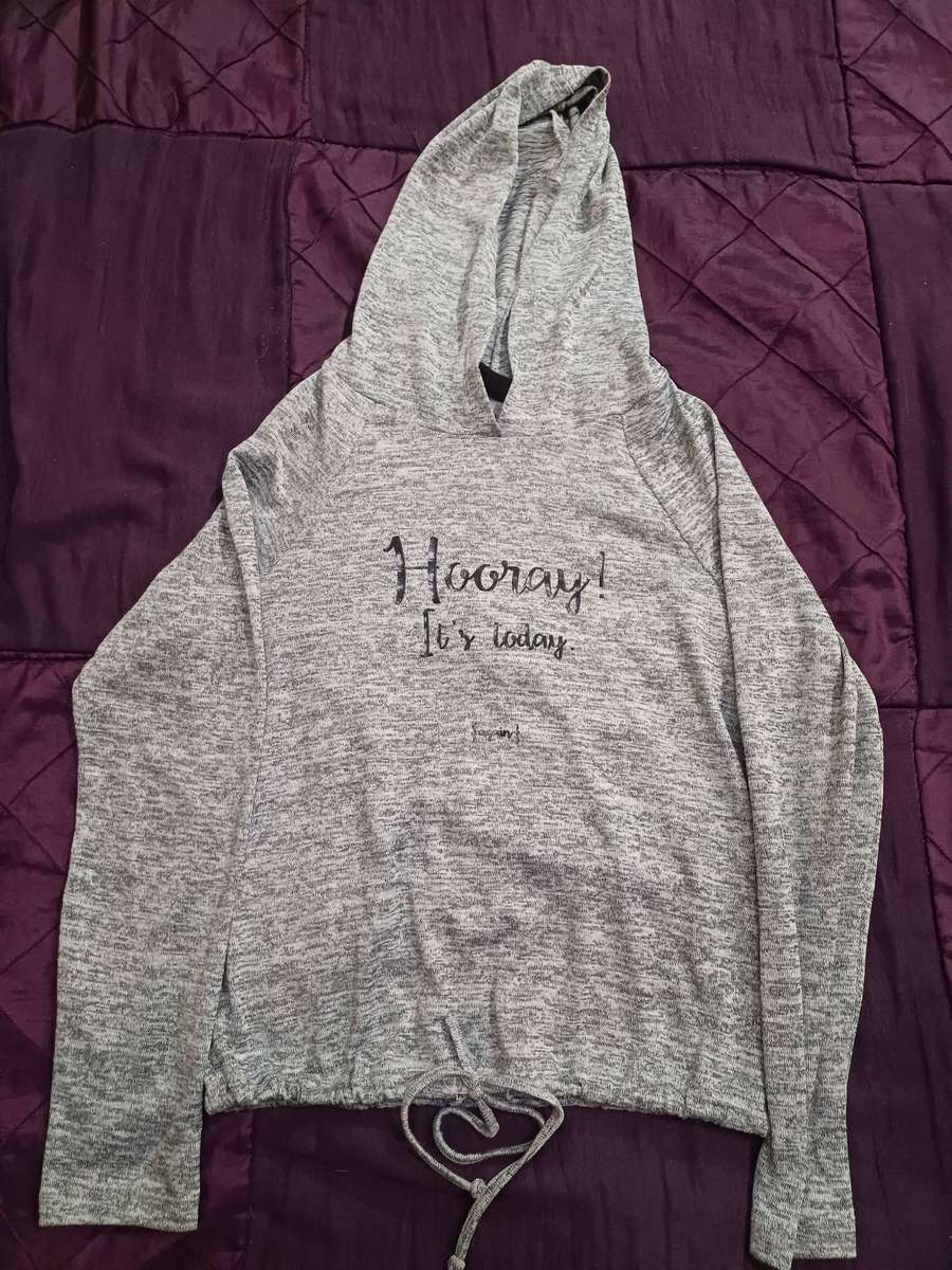 Ladies Hoodie Top (Size SS)