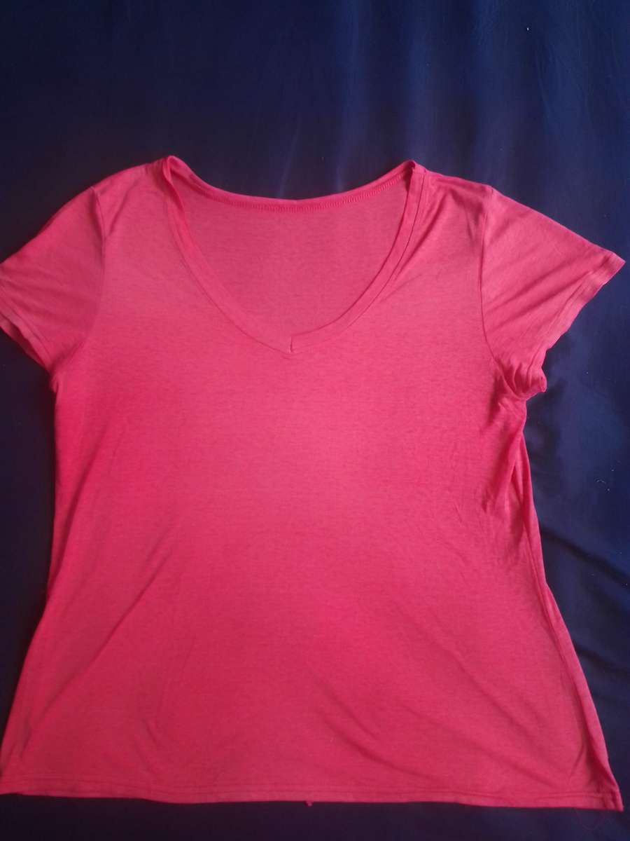 Ladies Top (Size L)