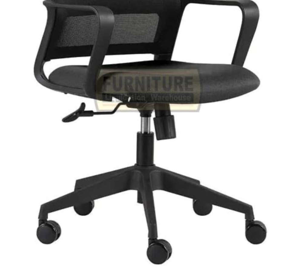 8610 Black office chair